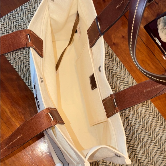 Dooney and Bourke NEW YORK YANKEES Cream and Brown Tote Bag - Picture 4 of 13